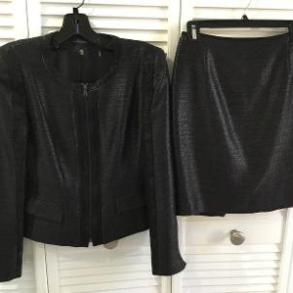 Elie Tahari Skirt Suit - Jacket and Skirt Black Size 0